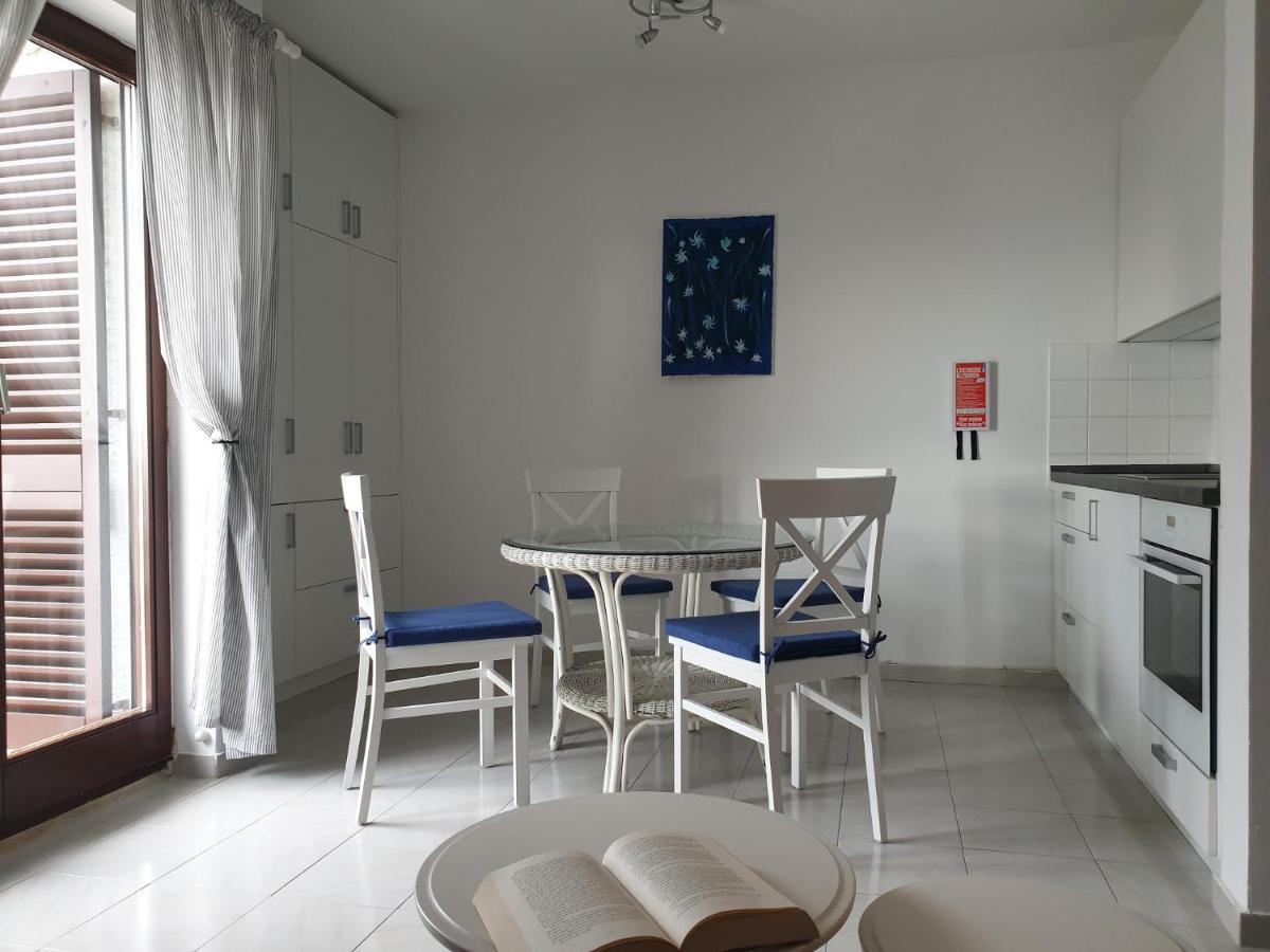 Apartman A7 นยีวีเซ ภายนอก รูปภาพ